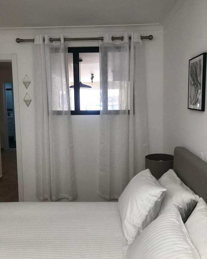 Accommodation In Sesimbra - Two Double Bedroom Extérieur photo
